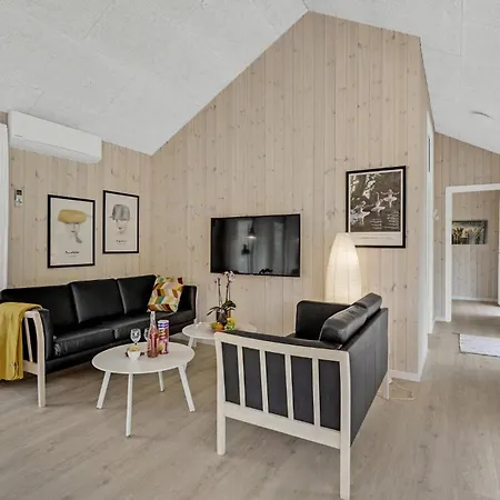 3 Bedroom Pet Friendly In Prázdninový dům